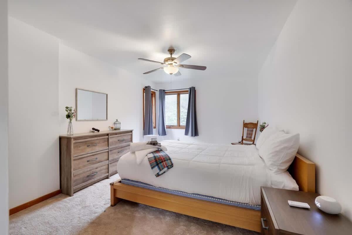 Relax In Blakeslee - Spacious 5Br Home With Bbq エクステリア 写真