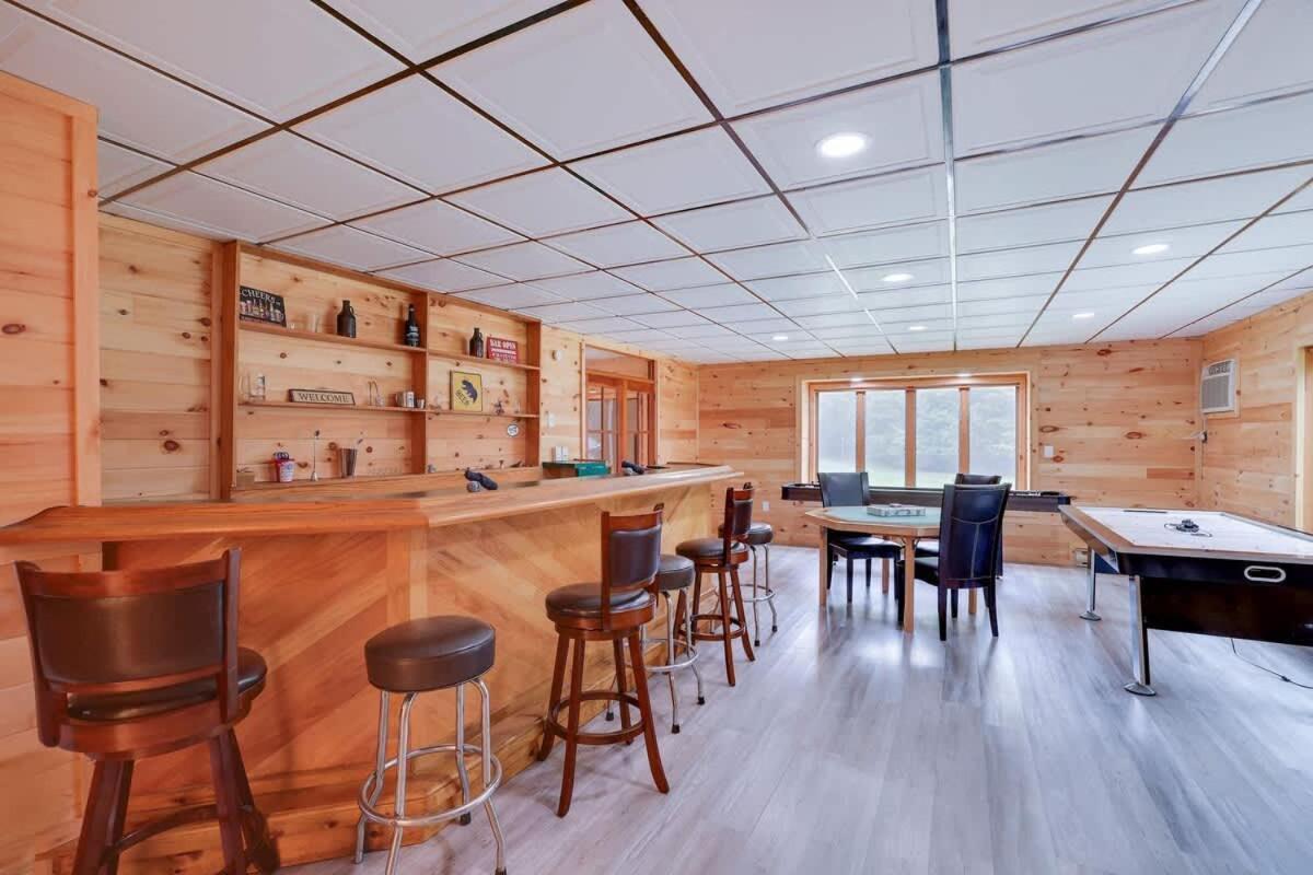 Relax In Blakeslee - Spacious 5Br Home With Bbq エクステリア 写真