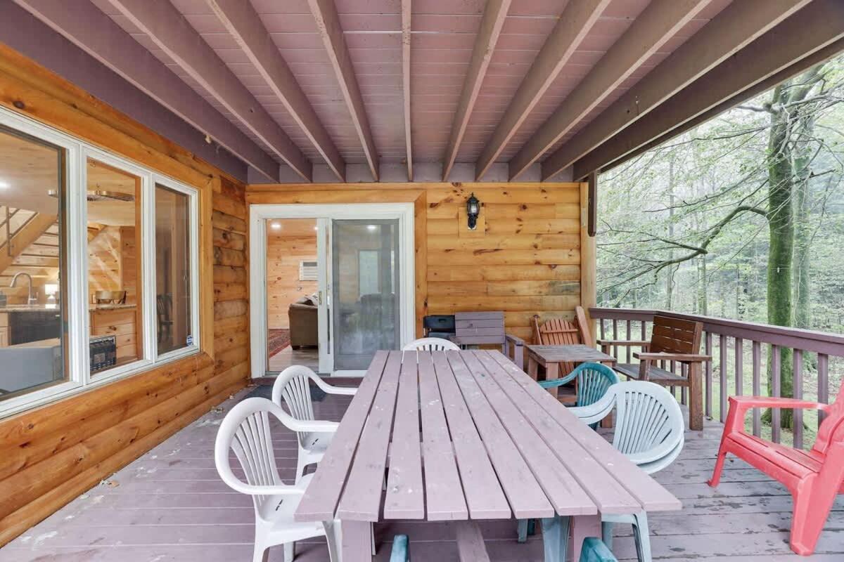 Relax In Blakeslee - Spacious 5Br Home With Bbq エクステリア 写真