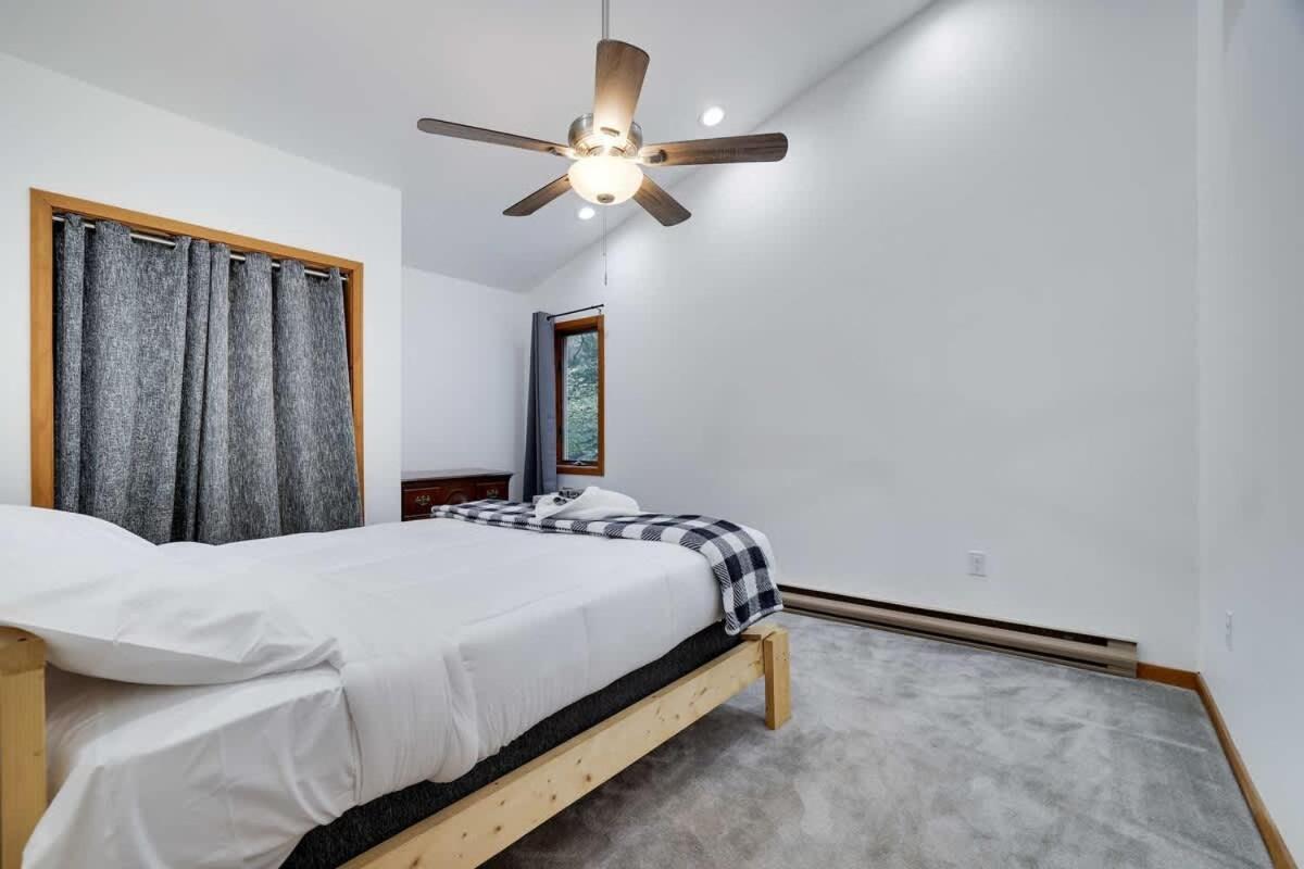 Relax In Blakeslee - Spacious 5Br Home With Bbq エクステリア 写真