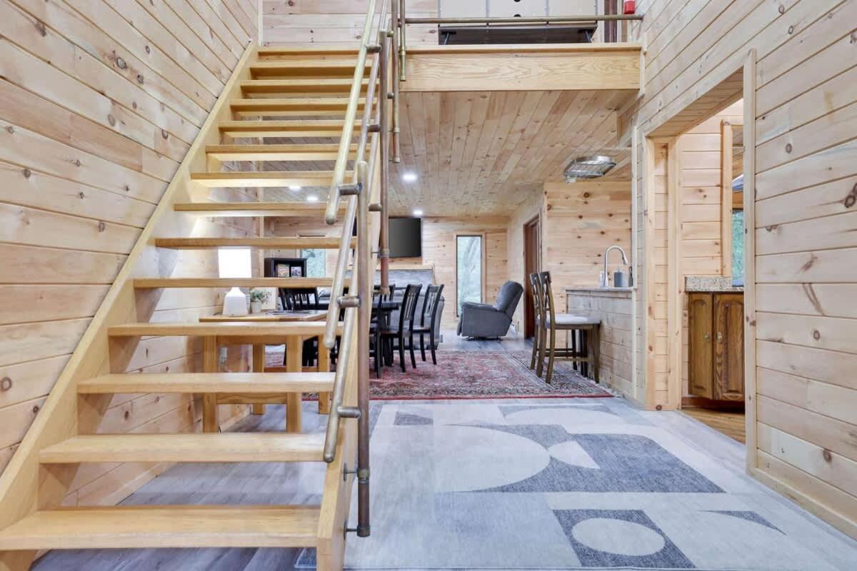 Relax In Blakeslee - Spacious 5Br Home With Bbq エクステリア 写真