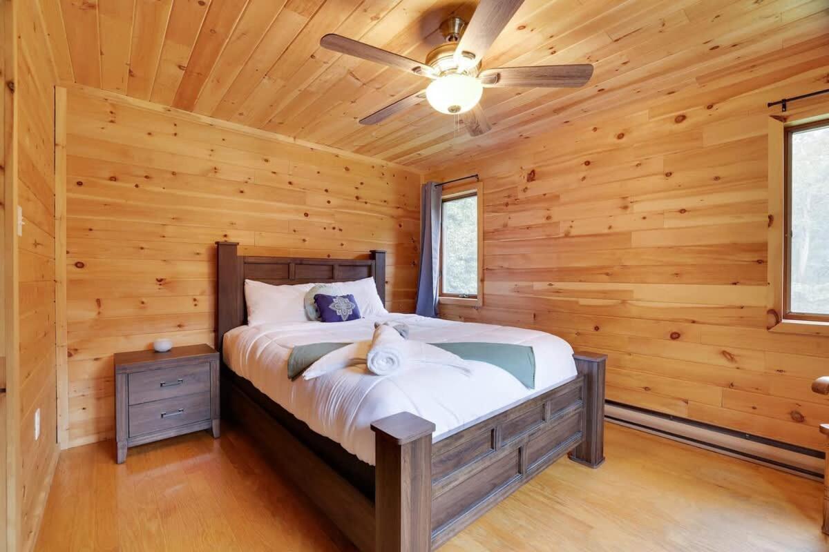 Relax In Blakeslee - Spacious 5Br Home With Bbq エクステリア 写真