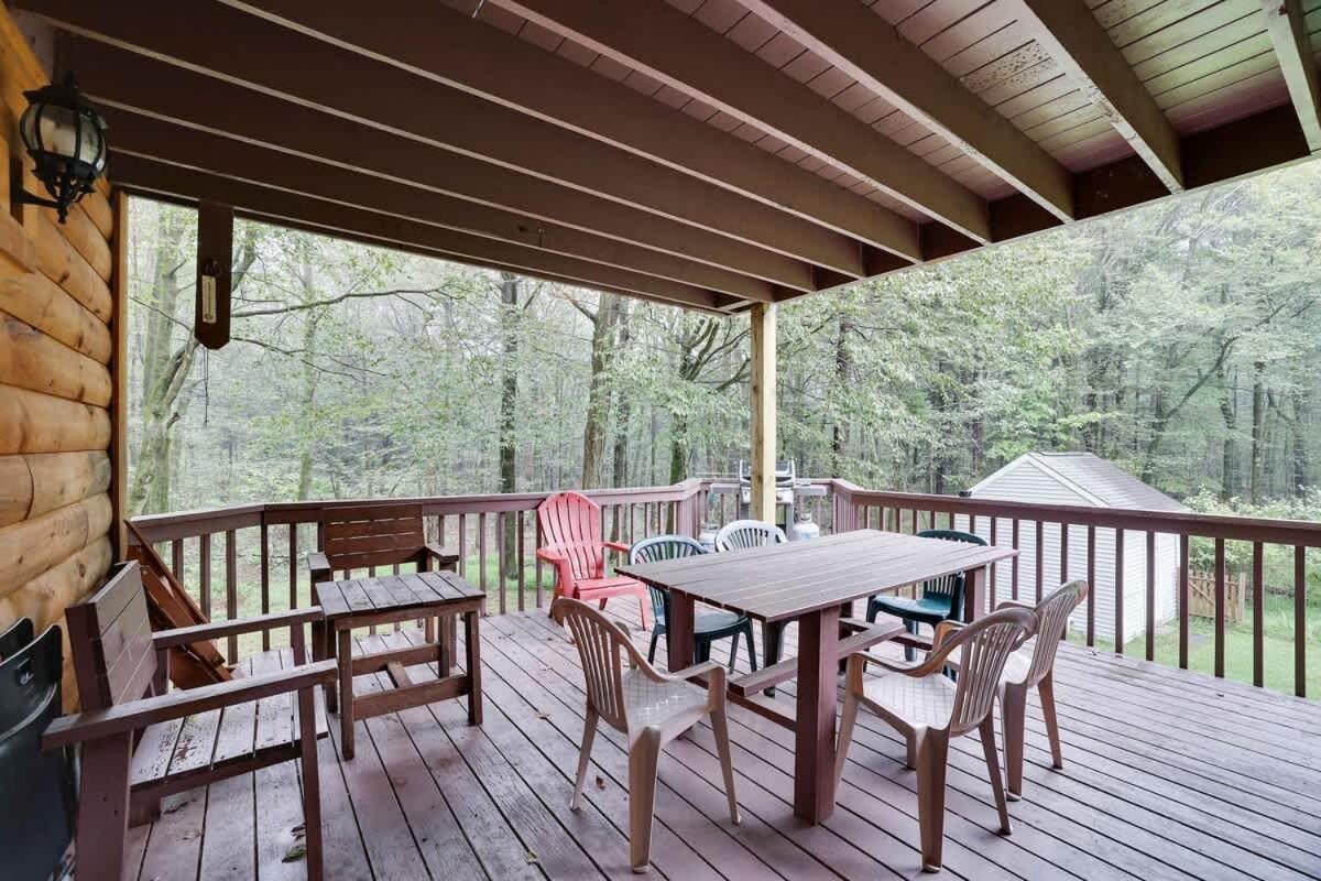 Relax In Blakeslee - Spacious 5Br Home With Bbq エクステリア 写真